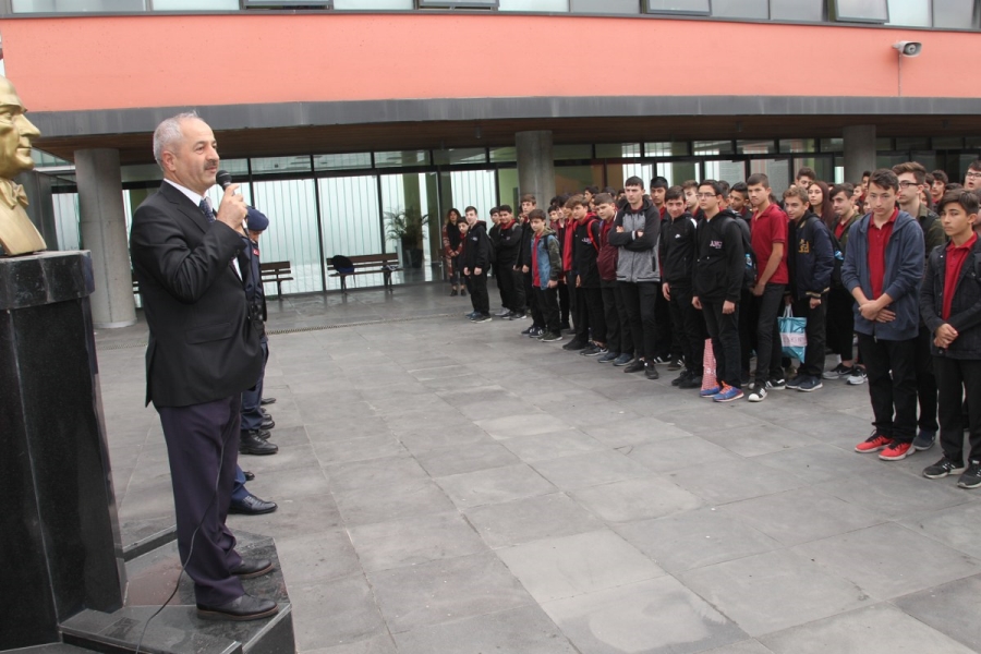 Kaymakam Güler ve Başkan Büyükgöz  Muallimköy’de Bayrak Töreninde
