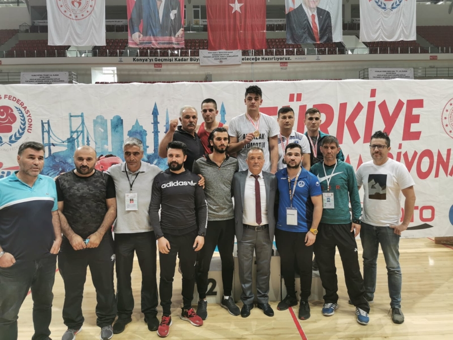 Başarılı eldiven Türkiye Şampiyonası yolcusu