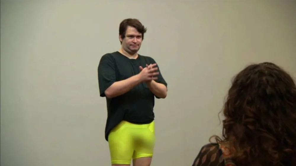 Dünyanın en büyük penisli adamı Jonah Falcon, sosyal medyadan çıplak pozunu paylaştı