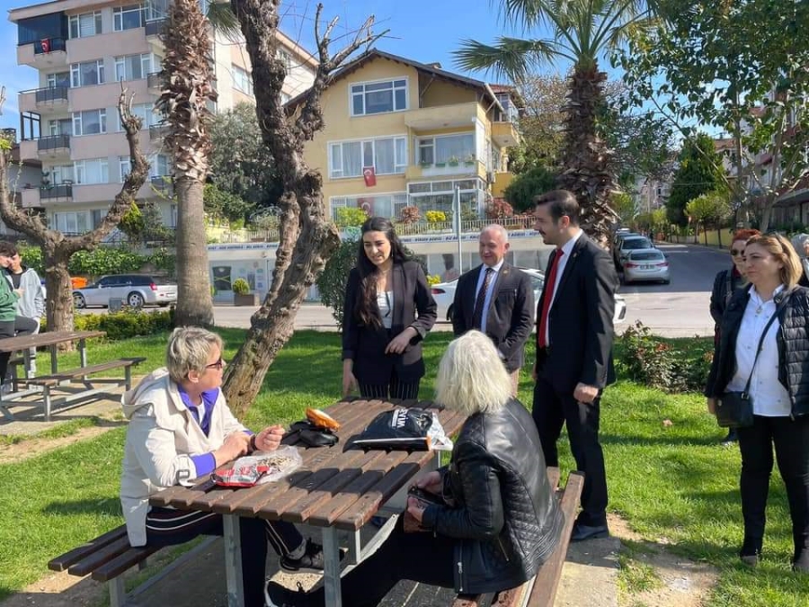 Berna Çetin’den Karamürsel’de çifte bayramlaşma
