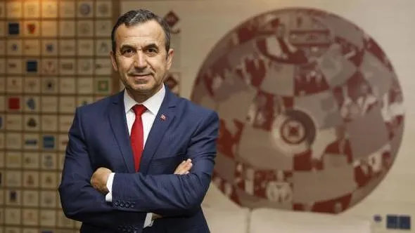 TARİHÇİ YAZAR NAİM BABÜROĞLU İZMİT’TE