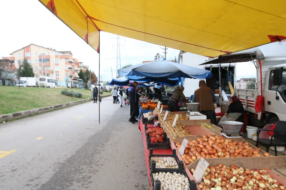 Çınarlı Semt Pazarı  Yeni Yerine Taşındı