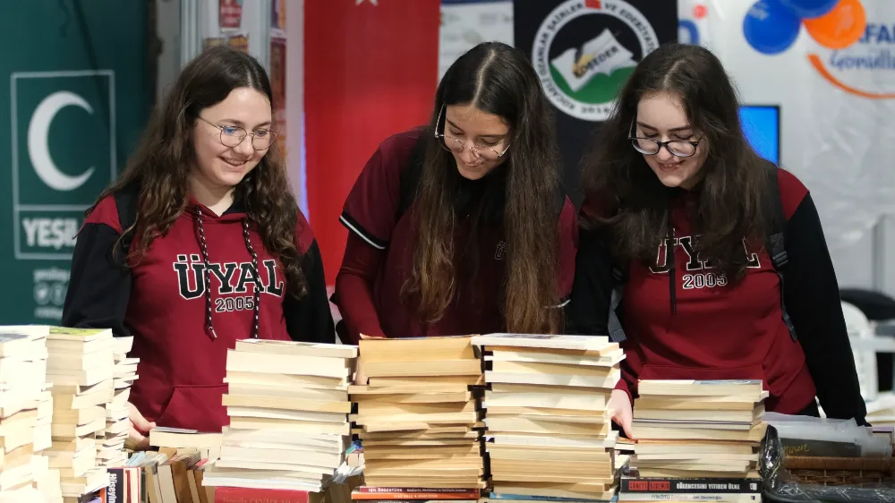 Kocaeli Kitap Fuarı okutuyor ve öğretiyor;  Okuyan ve okutan kent Kocaeli