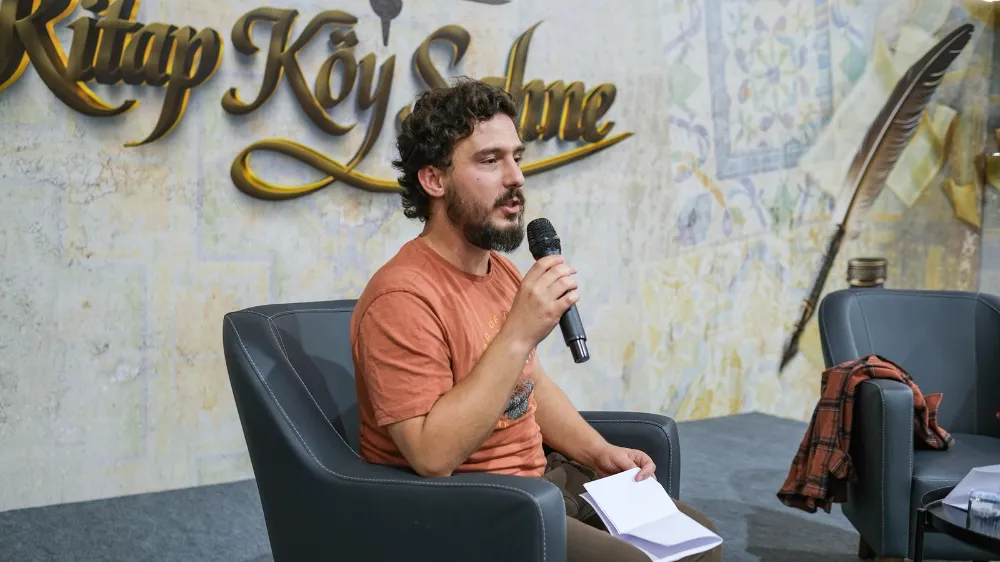 Kılavuz Kitap Köyü, fuara renk katıyor