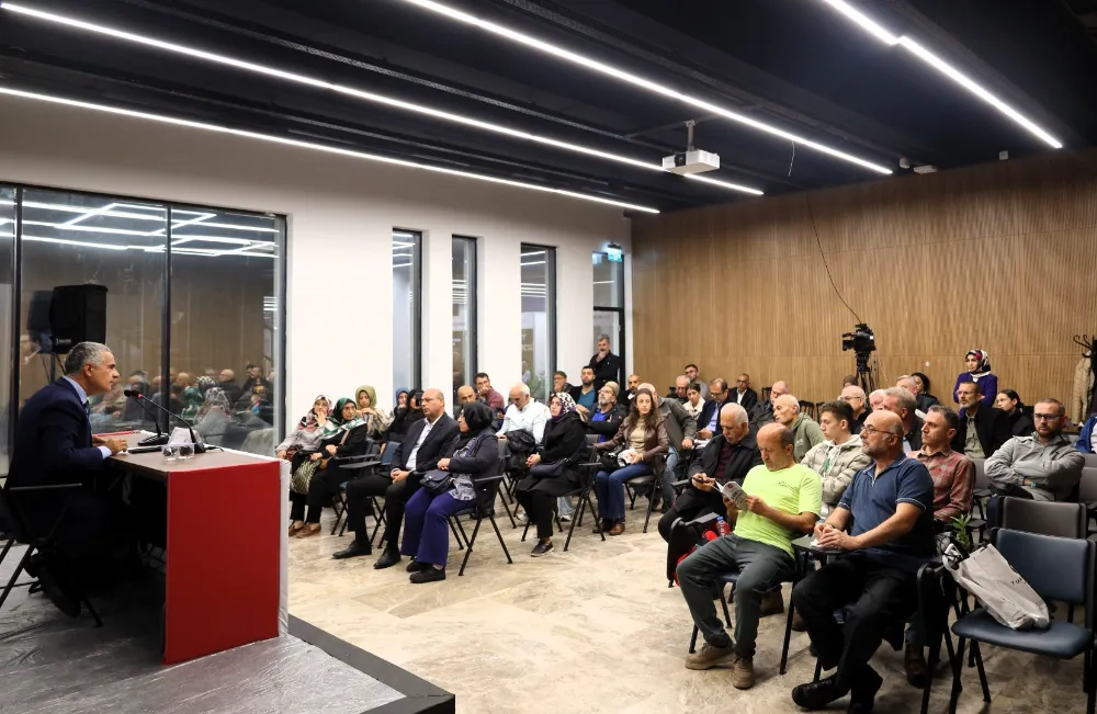 Gazeteci Hakan Çelik’ten Büyükşehir’e teşekkür;  “Bu fuar kitabın zirvesi”