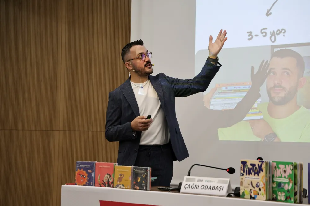 Kocaeli Kitap Fuarı’nda STK söyleşilerine özel alan;  Yerel yazar ve şairler fuarda sahneye çıktı