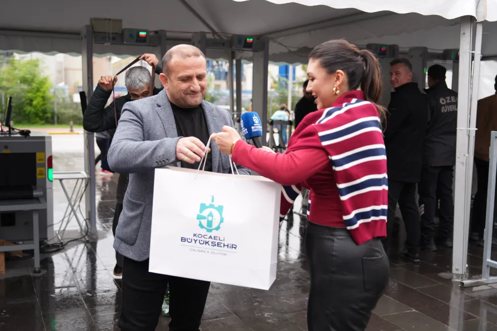 Kocaeli Kitap Fuarı yine dopdolu geçti, büyük takdir aldı;  1 milyonuncu ziyaretçiye konfetili karşılama