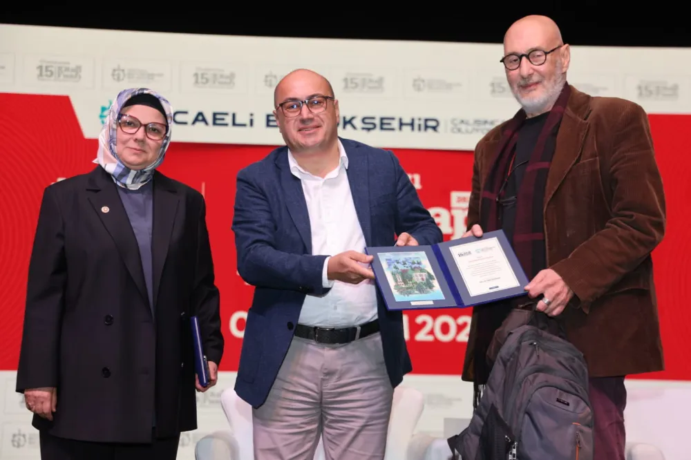 Alatlı’nın Türkiye vizyonu Kitap Fuarı’nda konuşuldu