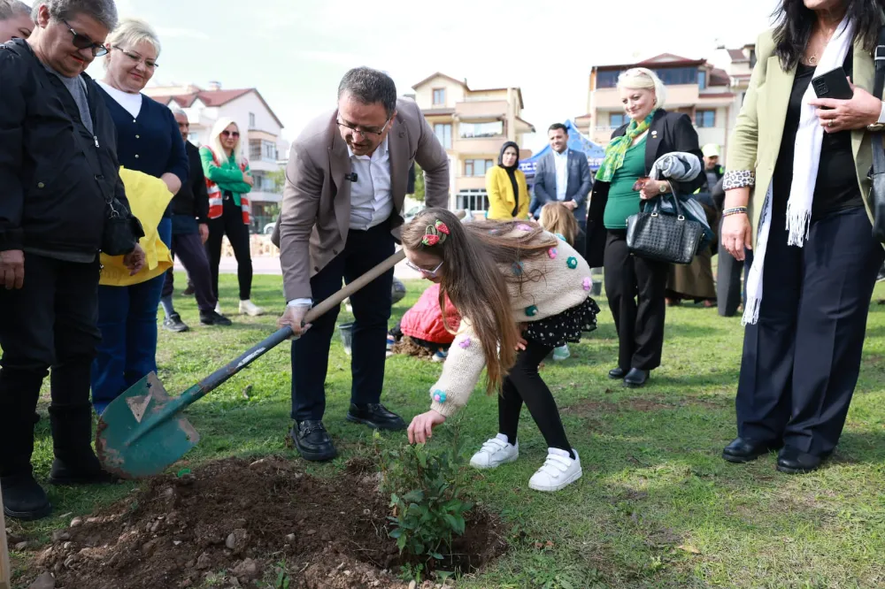 Bir Fidan Güzel Gelecek