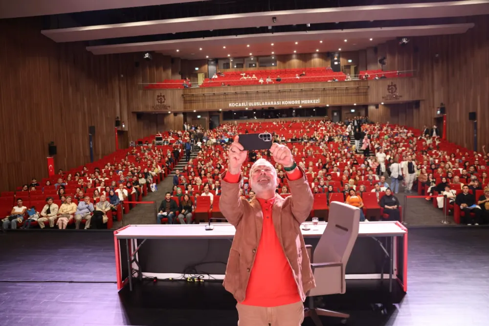 Yenişehirlioğlu: İnsanın ihyası için bilgi şart