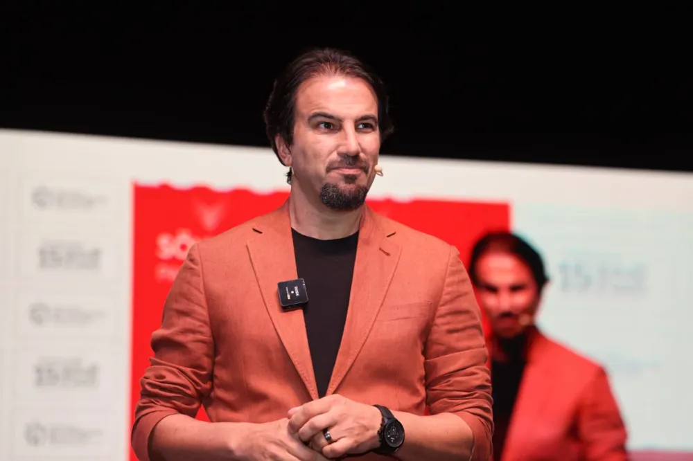 15. Kocaeli Kitap Fuarı, konu ve konuklarıyla gündem yaratıyor;  Yabancı: Bırak bazı insanlar seni sevmesin