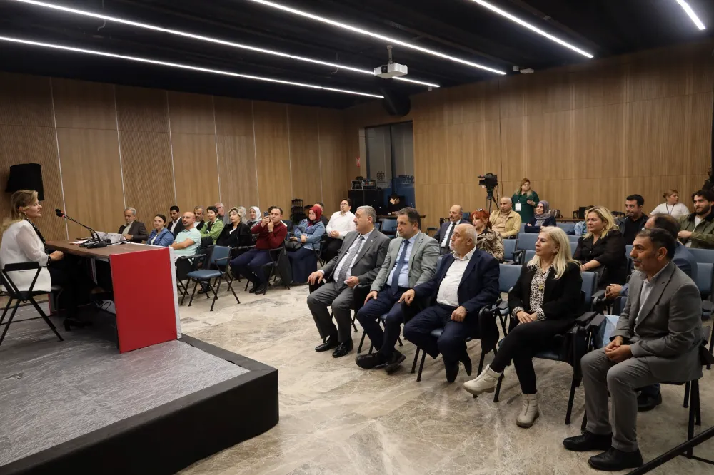 Kocaeli Kitap Fuarı’nda “Anadolu Mayası” ruhlara işleniyor;  Özbağ, çekirdek ailenin eksilerine dikkat çekti   