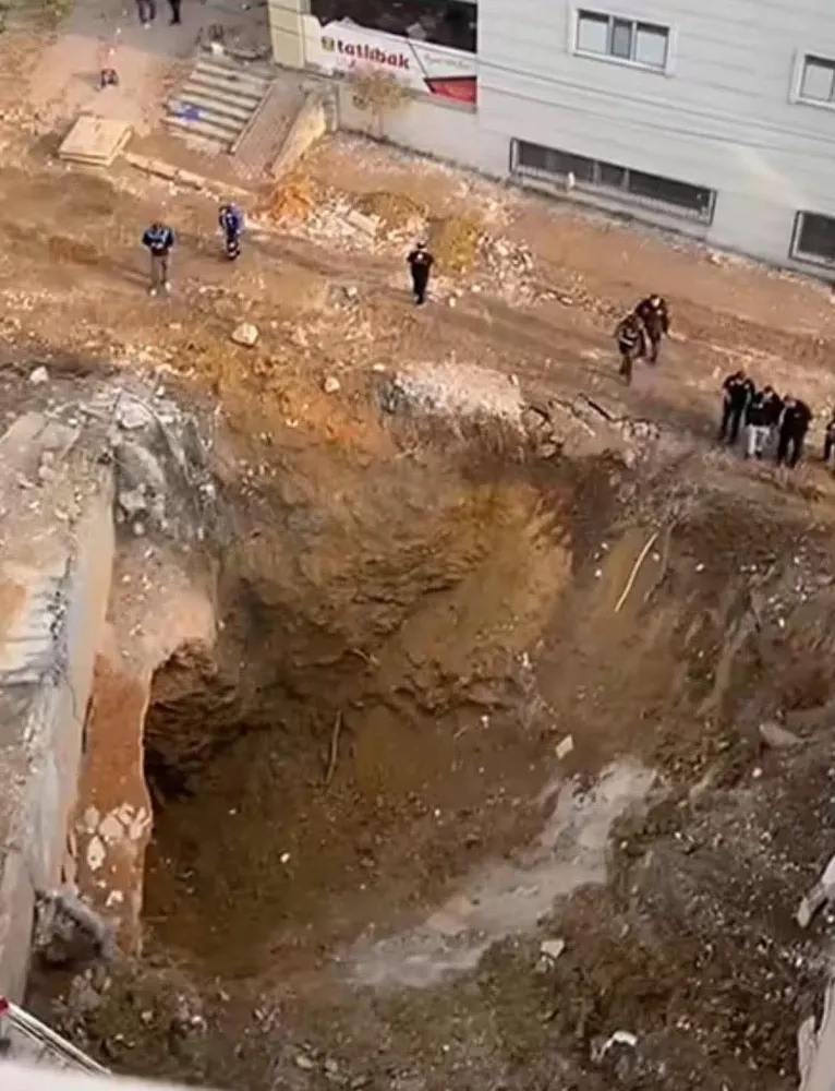 Hürriyet: “Tahir Bey söz verdiği raporları üçüncü günde de açıklamadı”