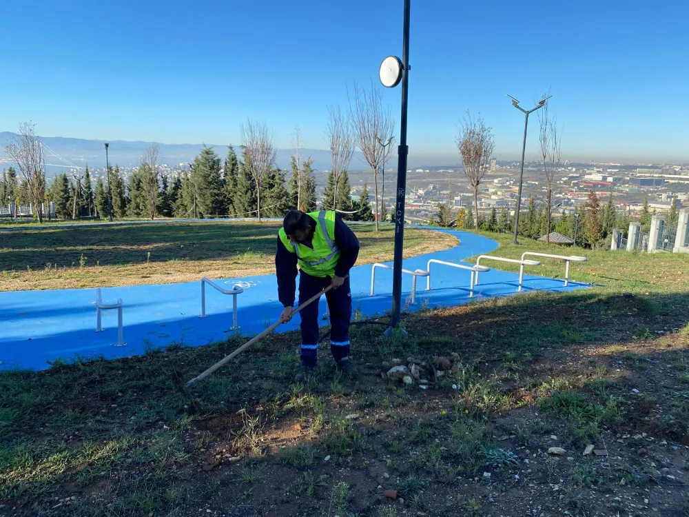 Dilovası Millet Bahçesi dip köşe temizleniyor