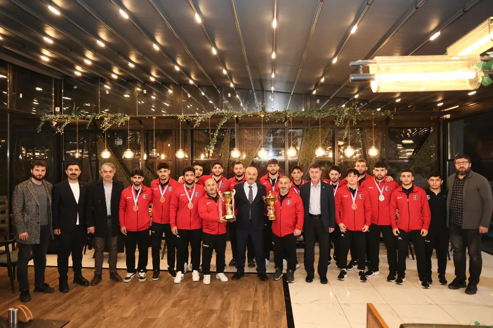 Başkan Büyükgöz’den Güreş Takımına Tebrik