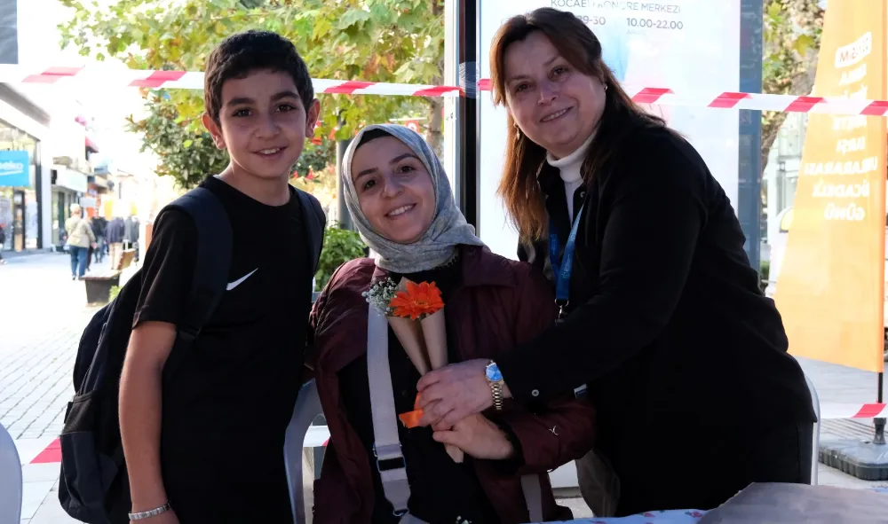 Büyükşehir’den kadına şiddete turuncu farkındalık