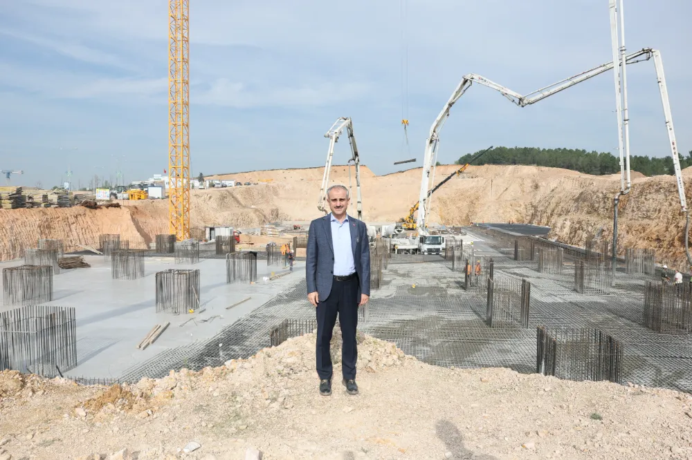 Çayırova Devlet Hastanesi’nin temel betonu dökülüyor