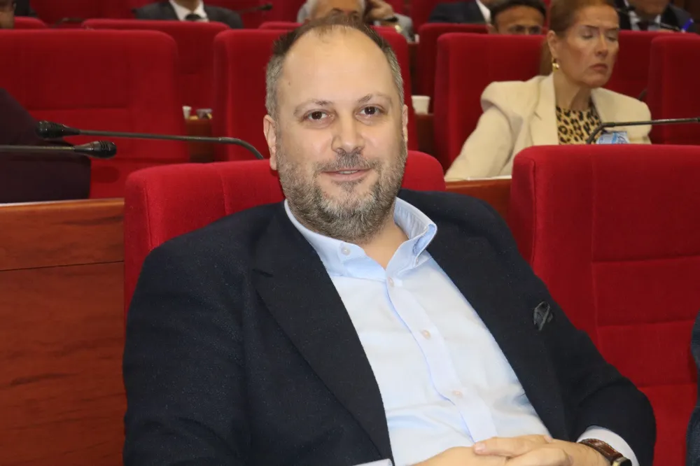 CHP’li Mehmet Ümit Küçükkaya’dan AKP’li meclis üyelerine