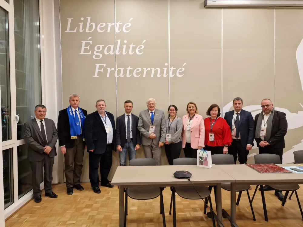 İzmit Sanat Akademisi’nin folklor başarısı Fransa’da taçlandı