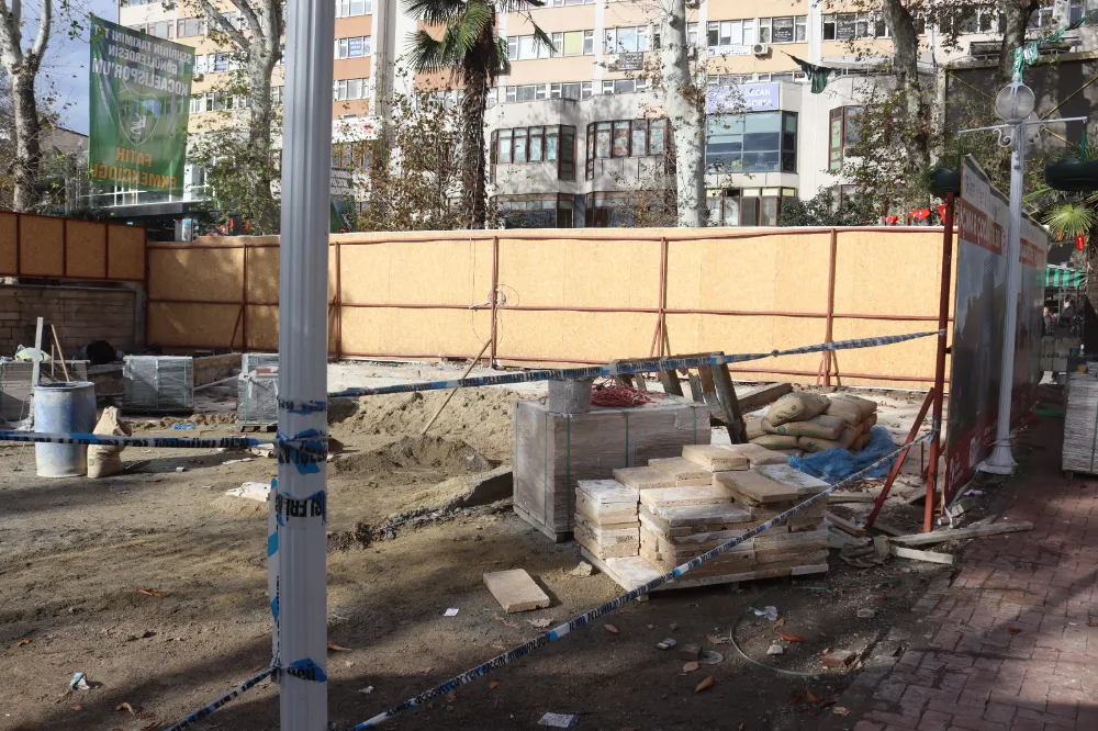 İzmit Belediyesi Fevziye Camii Park Alanını yeniliyor