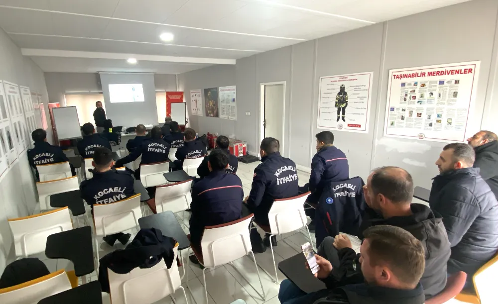 İtfaiye personeline ‘asansörde kurtarma’ eğitimi