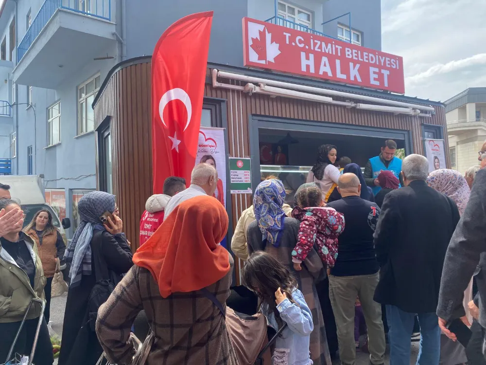 İzmit Belediyesinin uygun fiyatlı ve sağlıklı et hizmetini vatandaşa ulaştırdığı Halk Et Mobil Aracı bugün Dilovası halkıyla buluştu.