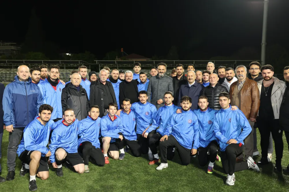 Başkanlar GEBZE Birlik Futbol Kulübü idmanını birlikte izlediler.