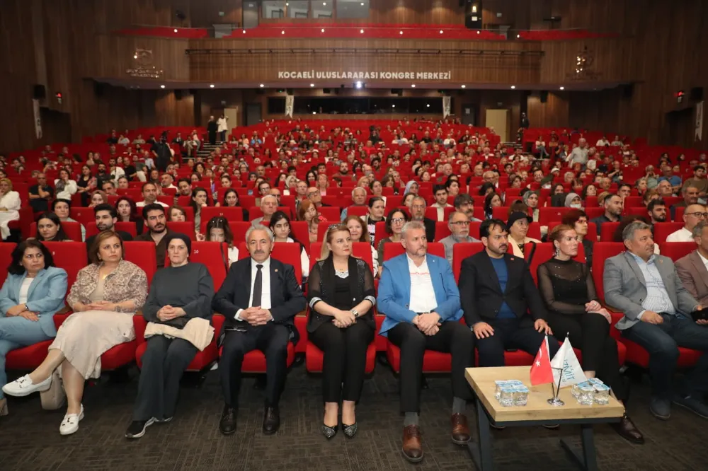 İzmit’te halk müziği coşkusu yaşandı