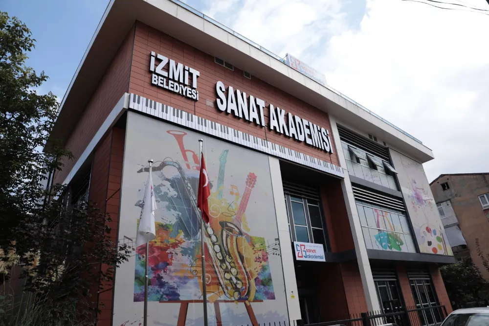 İzmit Belediyesi Sanat Akademisi öğrencilerinden büyük başarı