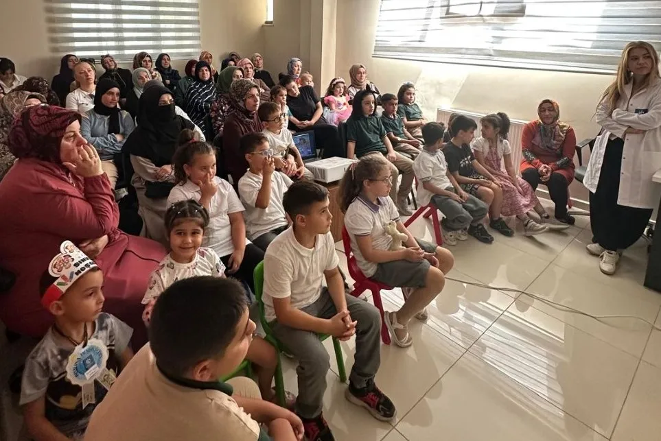 Dünya İlk Yardım Günü Kocaeli’de kutlandı; Minik yüreklere ilk yardım bilinci aşılandı!