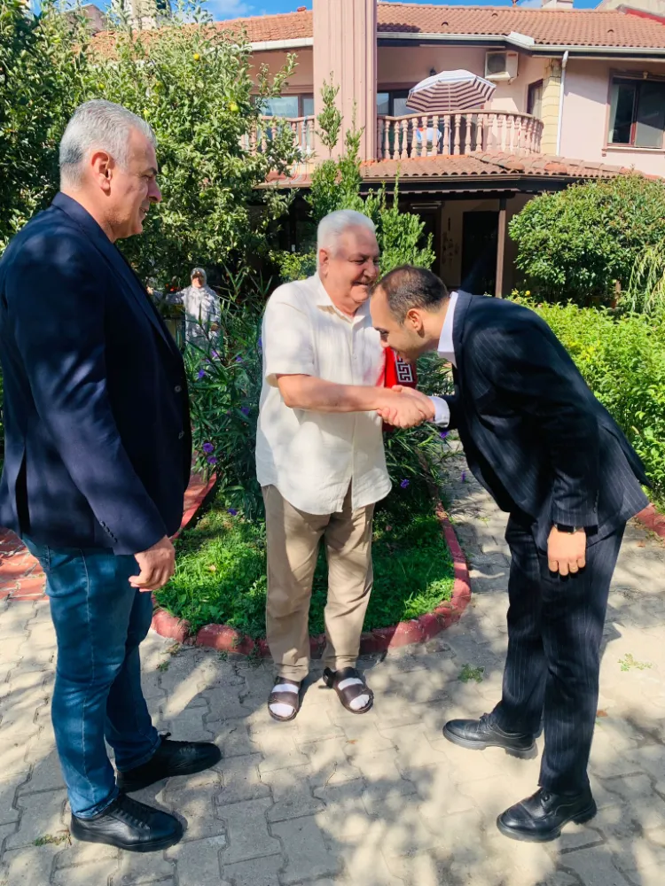 İzmit Belediyesi kahraman gazilerimize ziyaretlerini sürdürüyor 