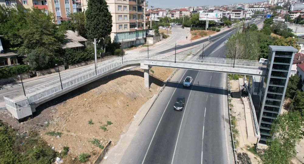 Gebze’deki üst geçit asansörüne bakım çalışması