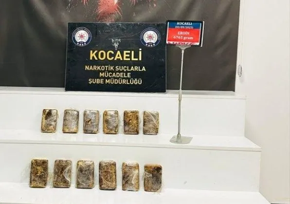 12 paket halinde  6765 gram EROİN ele geçirildi