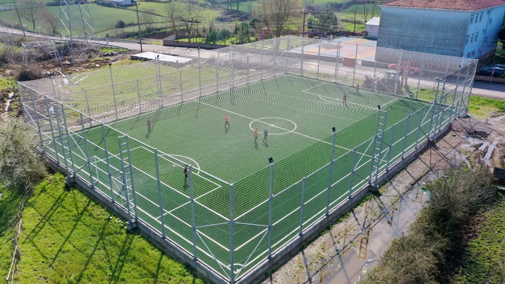 Büyükşehir’den Kocaeli’ye 11 yeni futbol sahası